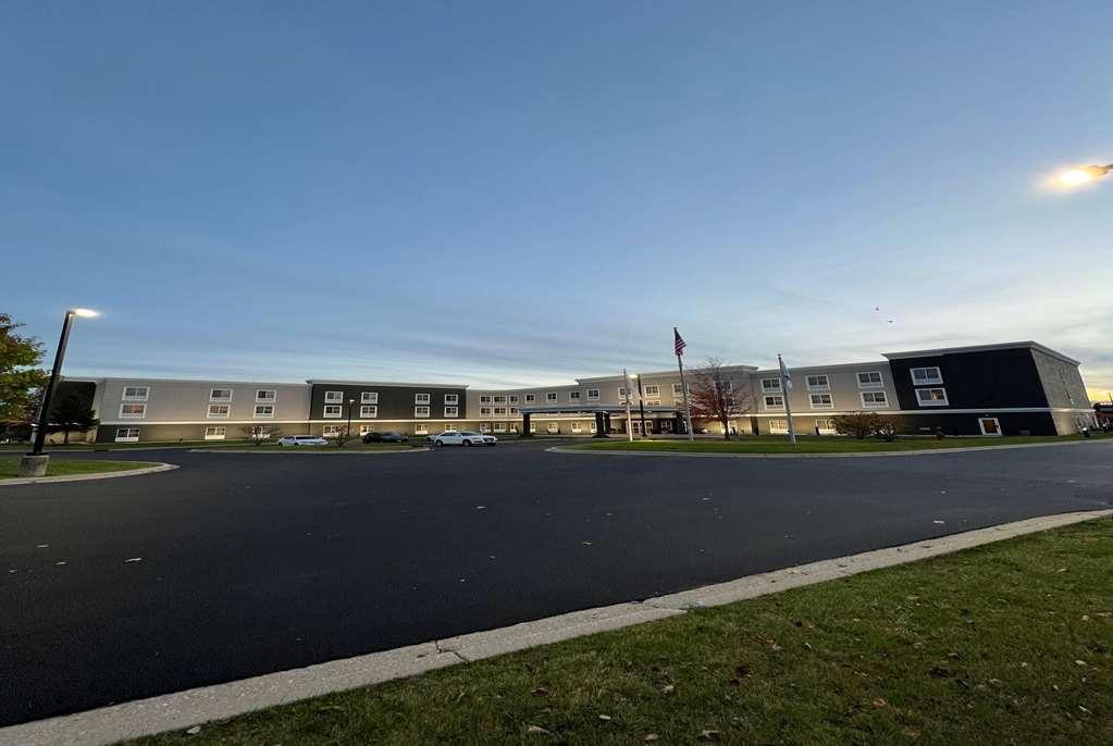 La Quinta By Wyndham Oshawa Hotel Eksteriør billede